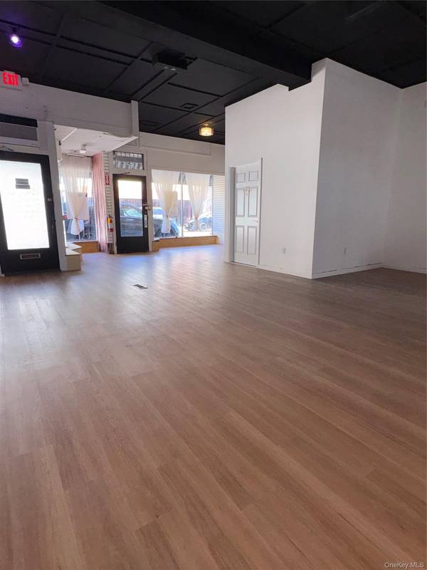 42-44 S Ocean AVE, Patchogue, NY 11772