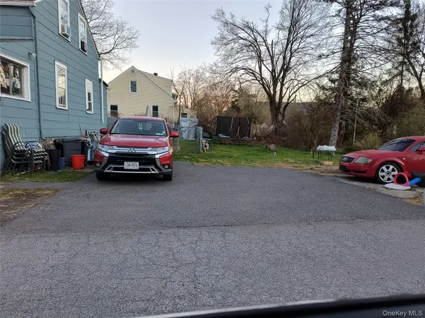 1 Staples LN, New Windsor, NY 12553