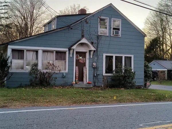 1 Staples LN, New Windsor, NY 12553