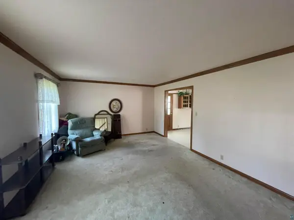 206 Snow Place Rd, Le Sueur, MN 56058