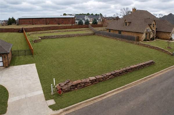 2932 Lakeshire Ridge WAY, Edmond, OK 73034