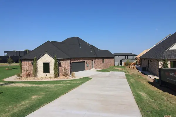 1330 Pedras PL, Newcastle, OK 73065