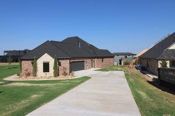 1330 Pedras PL, Newcastle, OK 73065