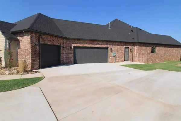 1330 Pedras PL, Newcastle, OK 73065