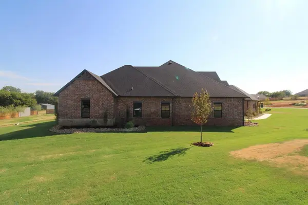 1330 Pedras PL, Newcastle, OK 73065