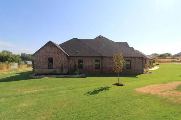1330 Pedras PL, Newcastle, OK 73065