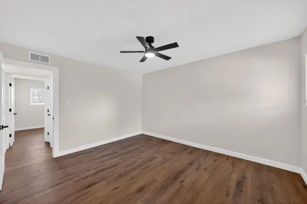 1402 Southport DR, Austin, TX 78704