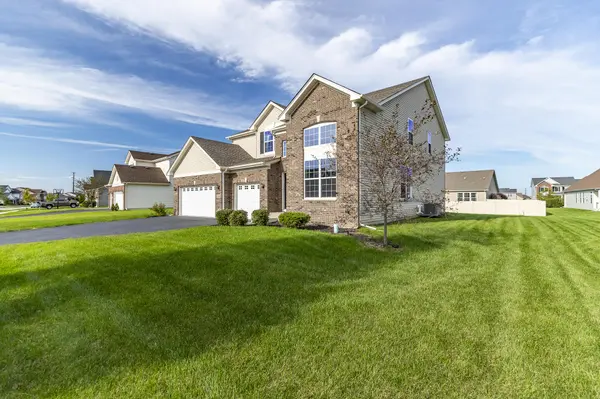 10461 Pine LN, St. John, IN 46373