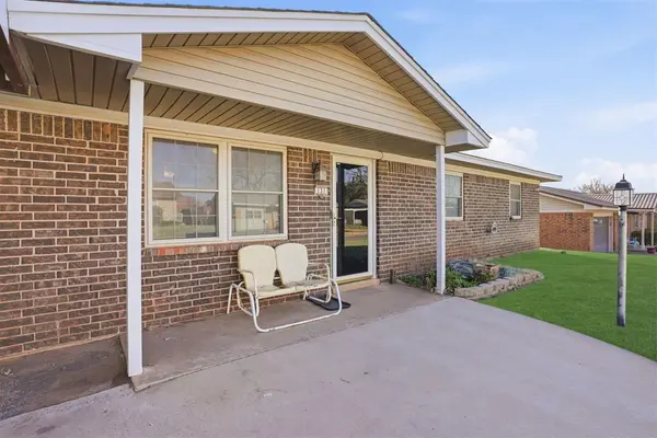 131 Ridgeline DR, Weatherford, OK 73096