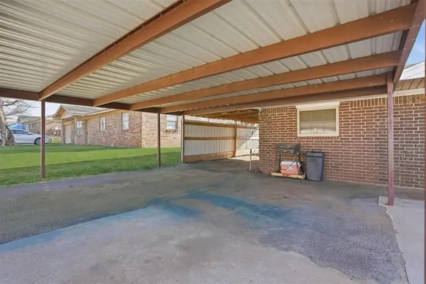 131 Ridgeline DR, Weatherford, OK 73096