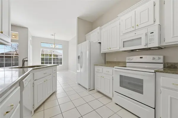 1824 Fairmont LN, Edmond, OK 73013