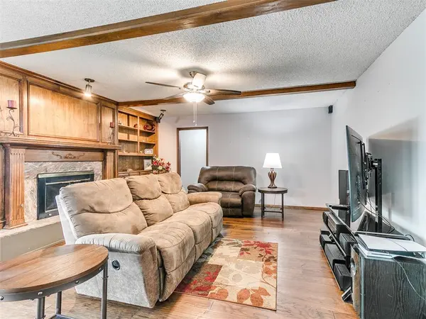 8209 N Bridgeport LN, Bethany, OK 73008