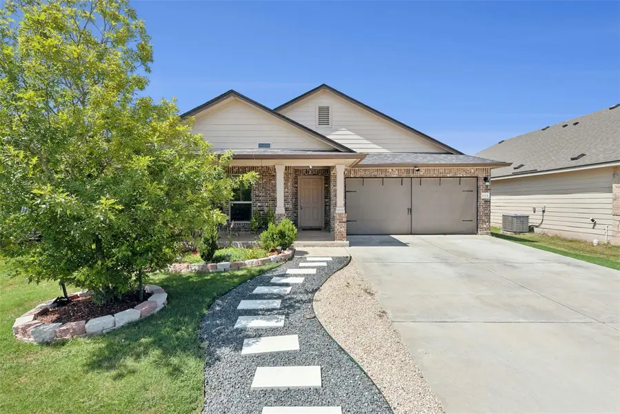 113 Reagor DR, Taylor, TX 76574