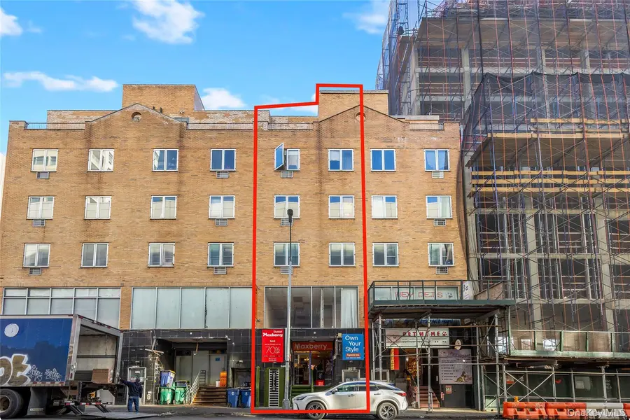 131-44 40 RD, Flushing, NY 11354