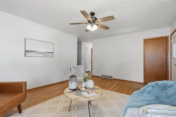 410 N Elm St., Riverside, IA 52327