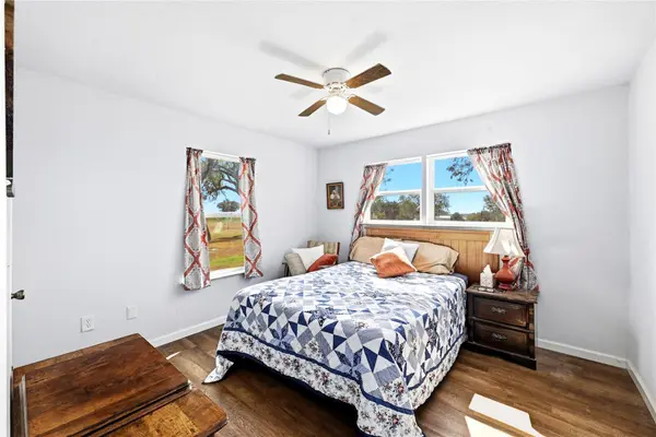 311 Salt Lake RD, Luling, TX 78648