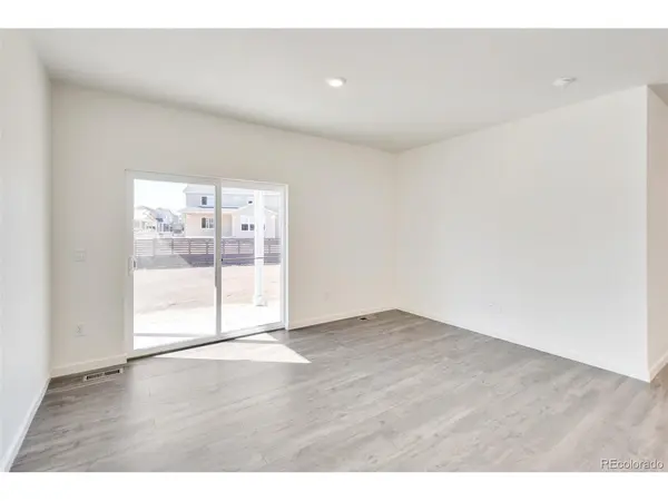 27563 E Byers, Aurora, CO 80018