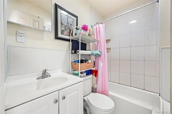 131-44 40 RD, Flushing, NY 11354