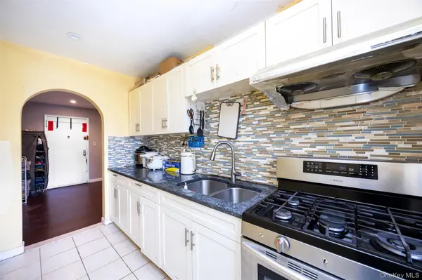 69-12 140th ST #2C, Kew Garden Hills, NY 11367