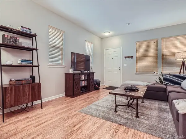 2743 Roslyn, Denver, CO 80238