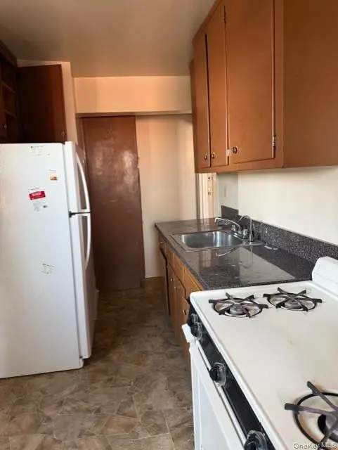 2835 Webb #8D, Bronx, NY 10468