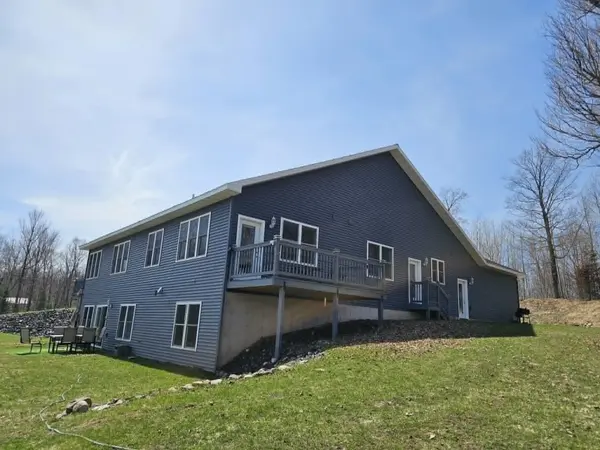 7968 W HERZOG RD, Iron Mountain, MI 49801