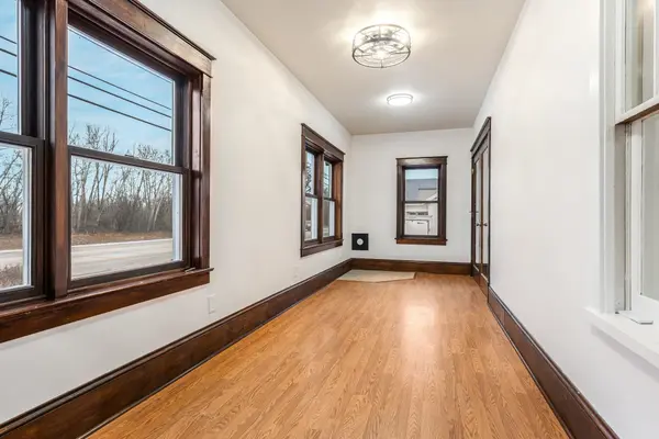 1721 W MAIN ST, Little Chute, WI 54140