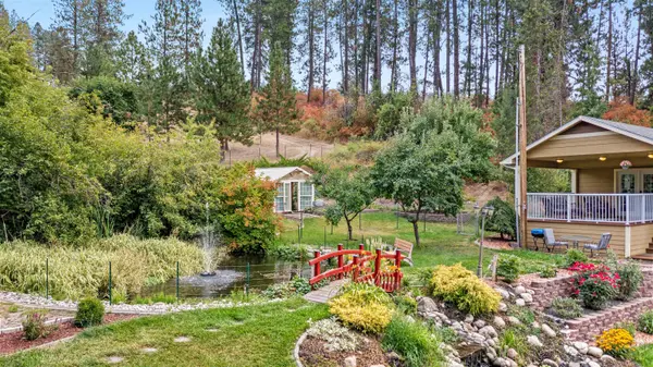 15922 E Foothills Rd, Spokane, WA 99217