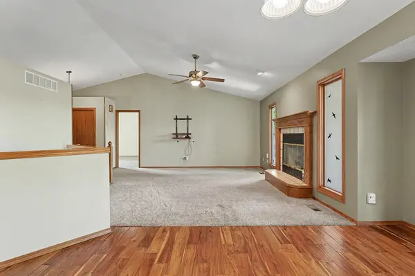 804 E Rivera Dr, Mulvane, KS 67110