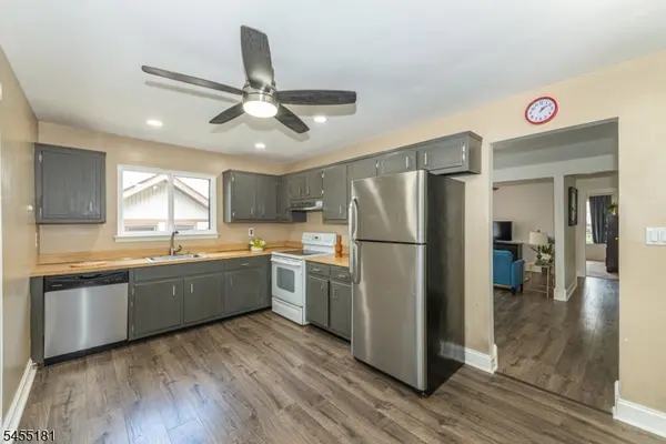 15277 Aspen Ct, Stanhope Boro, NJ 07874