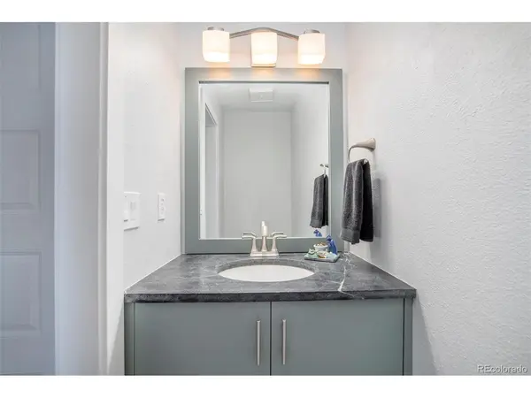 4249 S Mobile #E, Aurora, CO 80013