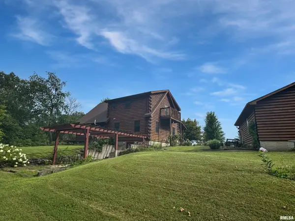 931 County Road 1035 AVE, Mt Sterling, IL 62353