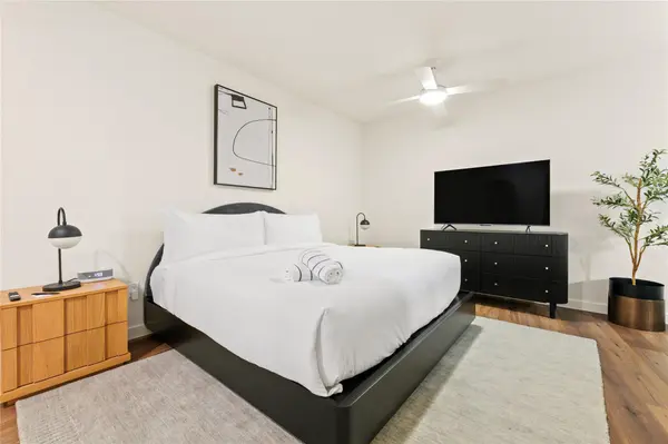 2323 S Lamar BLVD #206, Austin, TX 78704