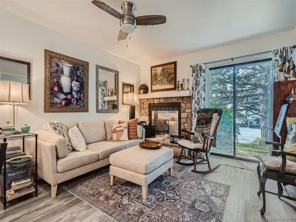 16001 E Alaska #5,  Aurora,  CO 80017