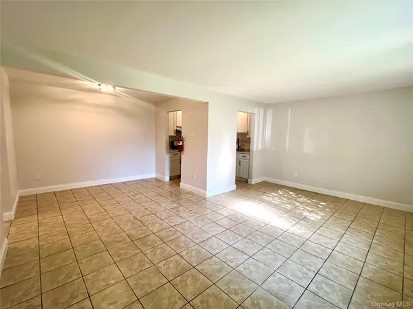 25 Ruth CT, Middletown, NY 10940