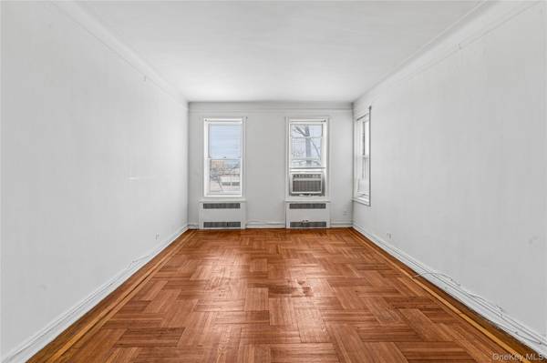 111-39 76th RD #D8, Forest Hills, NY 11375