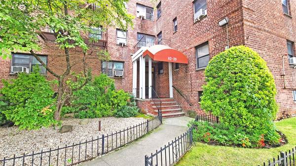 82-39 134th ST #1H, Briarwood, NY 11435