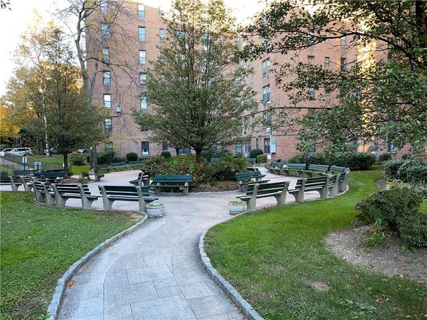 3531 Bronxwood AVE #STB, Bronx, NY 10469