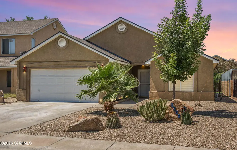 1383 Anasazi CT, Las Cruces, NM 88007