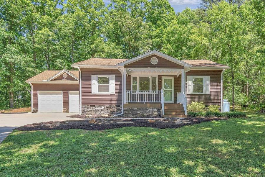 2561 Whitestone RD, Spartanburg, SC 29302