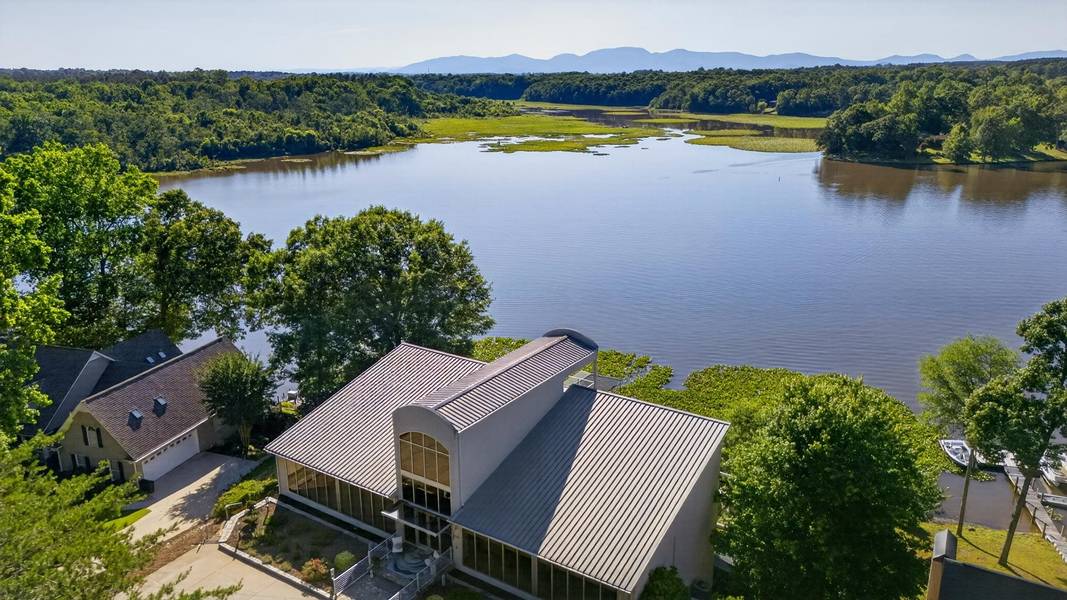 1125 Dickson RD, Campobello, SC 29322
