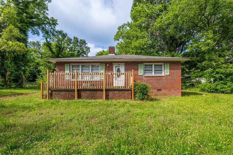157 Hampton ST, Wellford, SC 29385