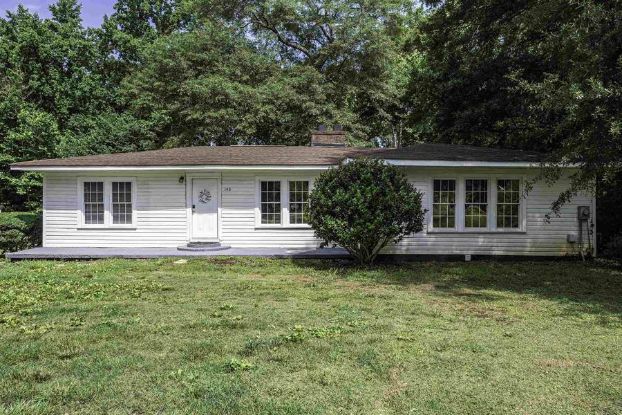 190 North ST, Wellford, SC 29385