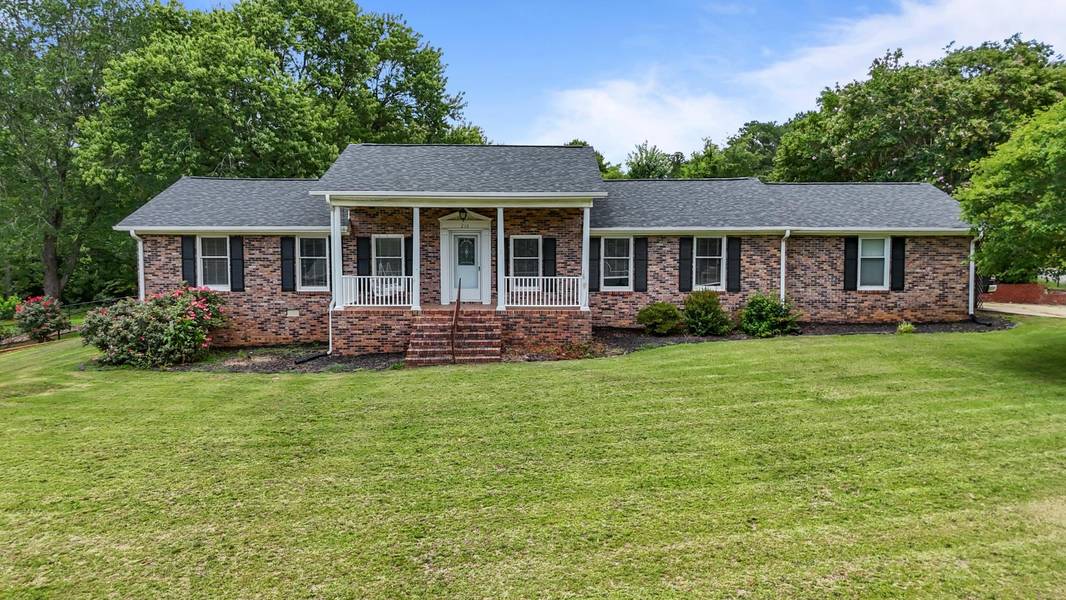 210 Briarwood DR, Pacolet, SC 29372