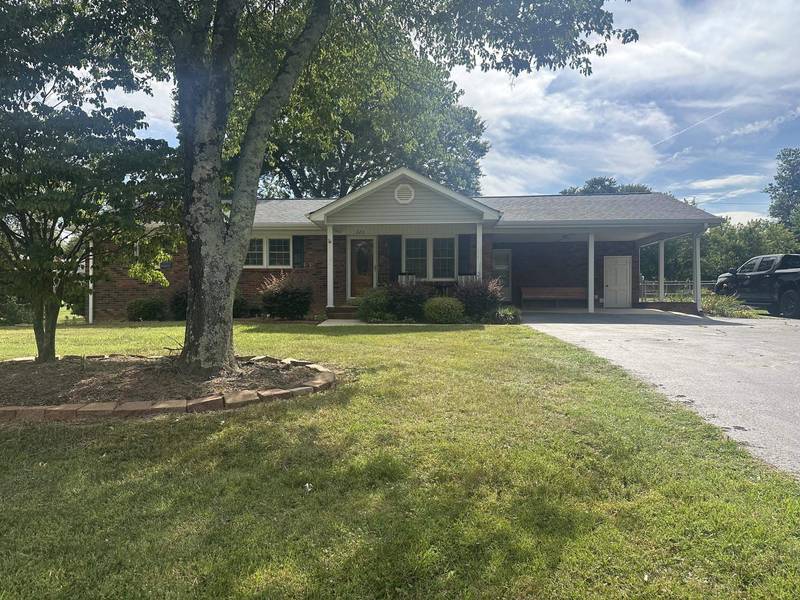 223 Blalock RD, Boiling Springs, SC 29316