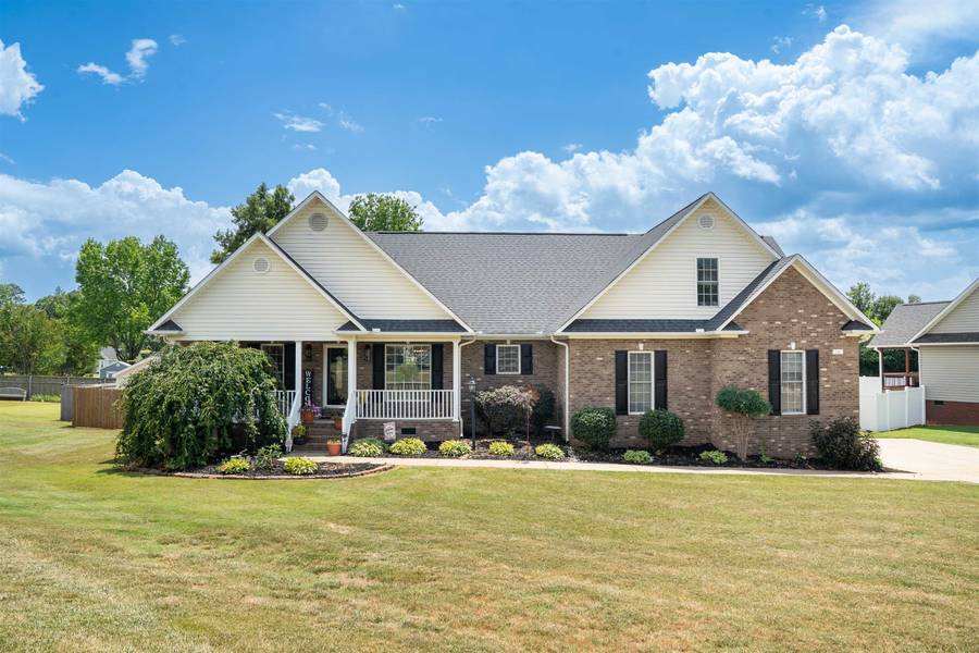 141 Sugar Hill CT, Boiling Springs, SC 29316
