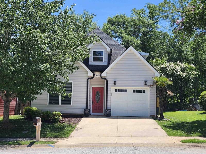 563 Clairidge DR, Boiling Springs, SC 29316