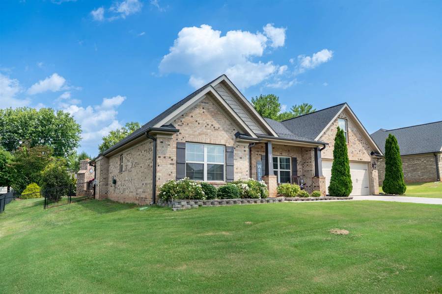 328 E Story Bush LN, Inman, SC 29349