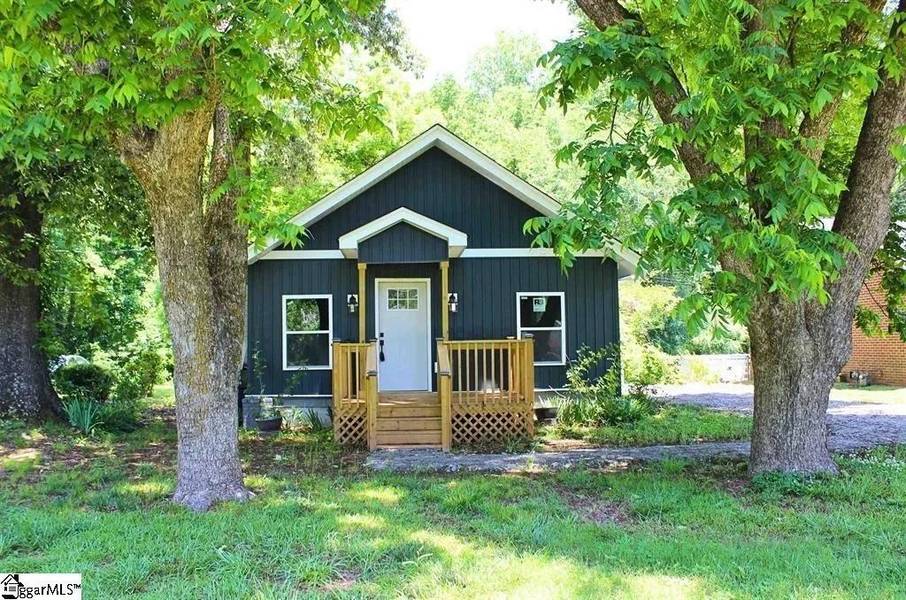 1208 W Main ST, Laurens, SC 29360