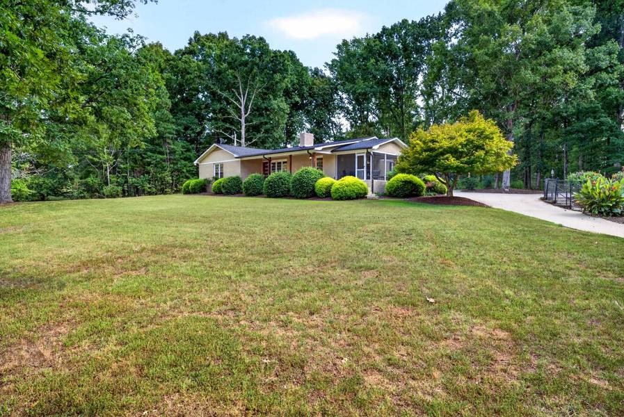 149 Cook RD, Roebuck, SC 29376